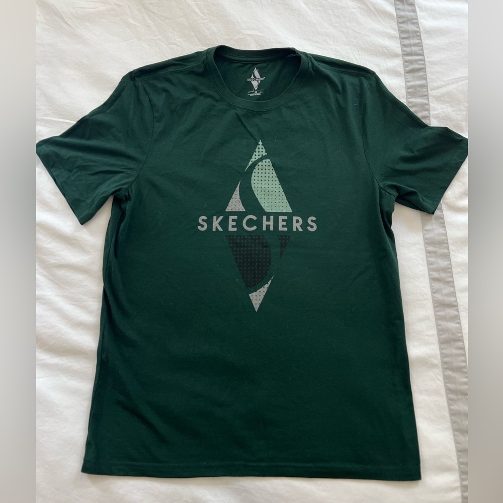 Men’s skechers green t shirt tee medium